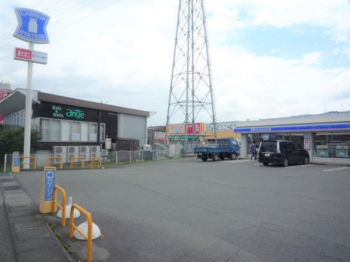 【コンビニエンスストア】ローソン　長野大豆島西店まで636ｍ