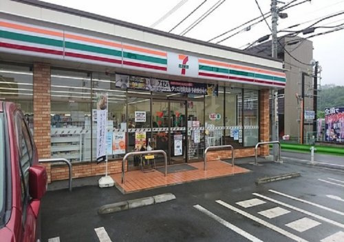 【コンビニエンスストア】セブンイレブン　八王子宮下町店まで141ｍ