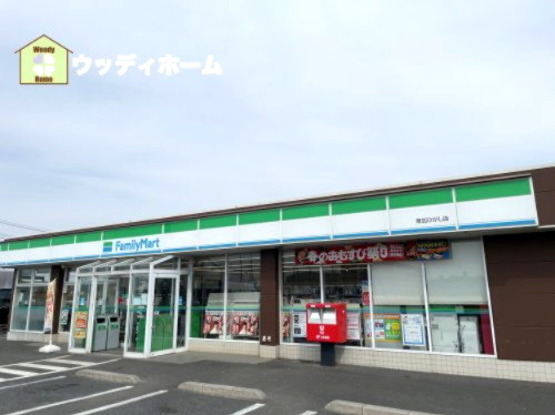 【コンビニエンスストア】ファミリーマート　草加ひがし店まで859ｍ