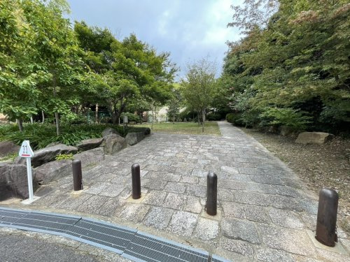 【公園】甲陽園目神山緑地まで212ｍ