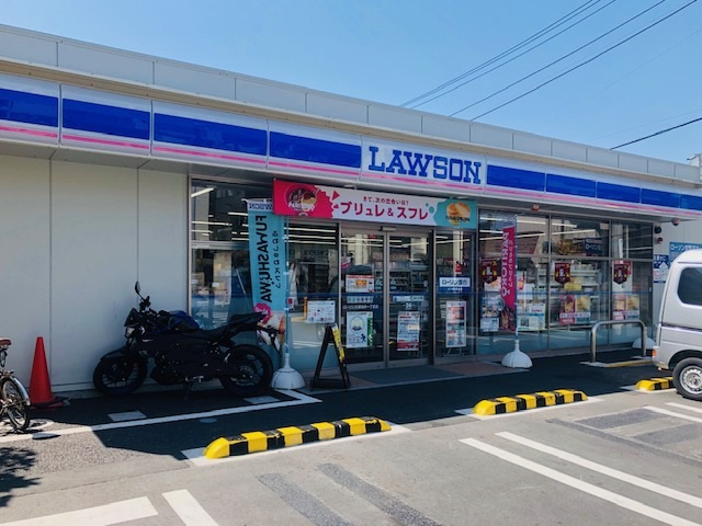 【コンビニエンスストア】ローソン片瀬海岸1丁目店まで466ｍ