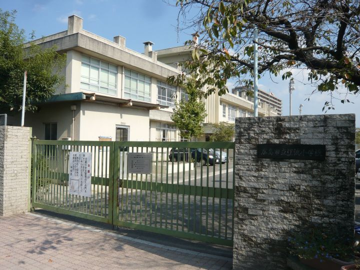 【小学校】江波小学校まで592ｍ