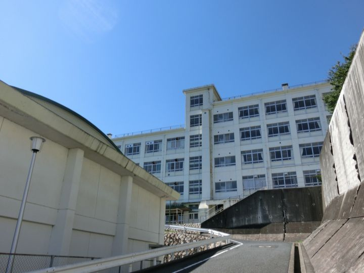【小学校】早稲田小学校まで265ｍ