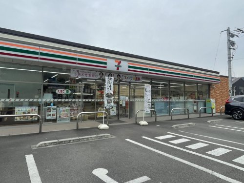 【コンビニエンスストア】セブンイレブン　高知横浜南店まで627ｍ