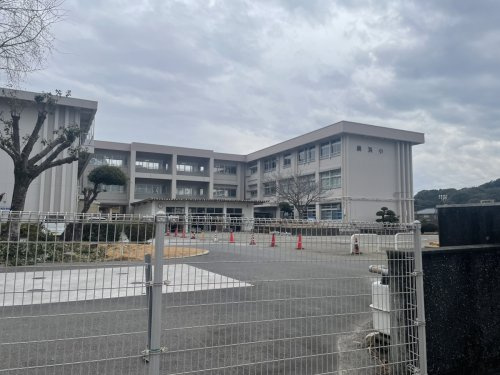 【小学校】横浜小学校まで1078ｍ
