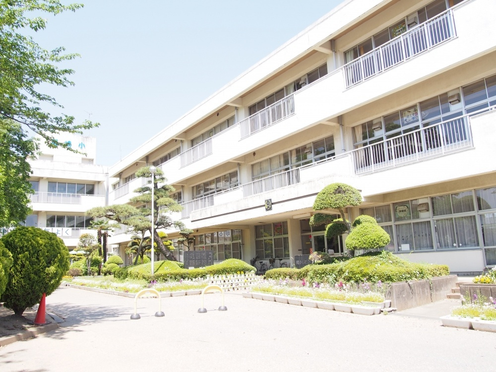 【小学校】野田市立　尾崎小学校まで999ｍ