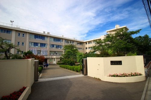 【中学校】川崎市立宮前平中学校まで1056ｍ