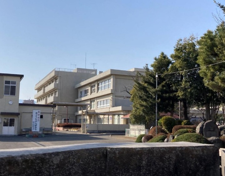 【小学校】厚木市立厚木小学校まで807ｍ