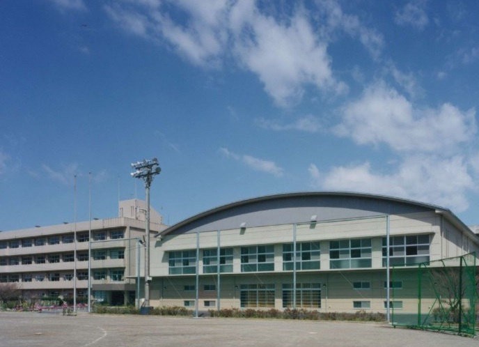 【中学校】厚木市立厚木中学校まで450ｍ