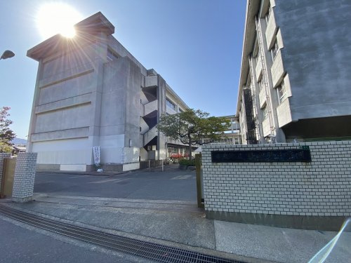 【中学校】宇美東中学校まで935ｍ