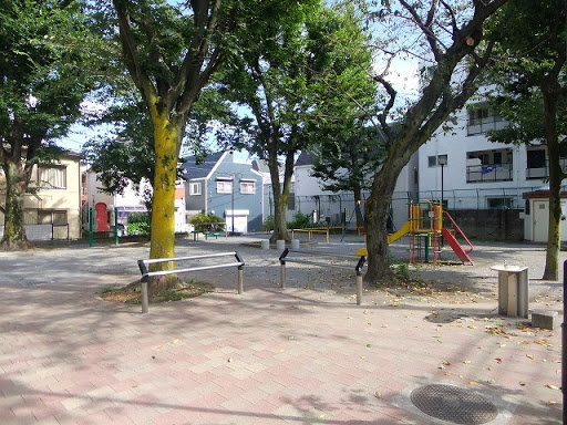 【公園】新宿区立大久保北公園まで210ｍ