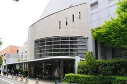 【図書館】新宿区立大久保図書館まで327ｍ