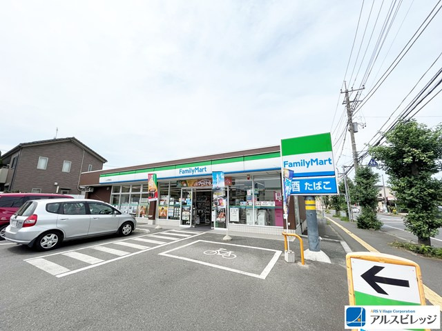【コンビニエンスストア】ファミリーマート　ふじみ野清見店まで738ｍ