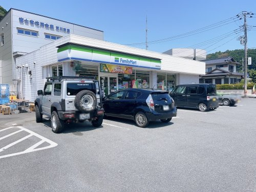 【コンビニエンスストア】ファミリーマート　富士宮芝川店まで3321ｍ