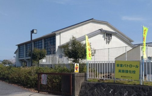 【小学校】竜王町立竜王西小学校まで779ｍ