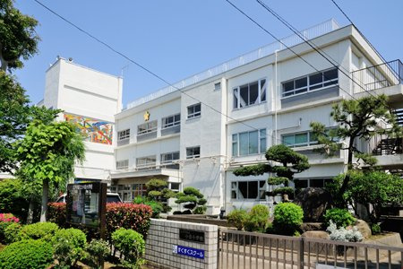 【小学校】江戸川区立東小岩小学校まで156ｍ