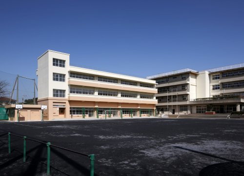 【小学校】横浜市立都田西小学校まで790ｍ