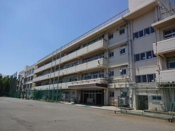 【中学校】横浜市立都田中学校まで956ｍ