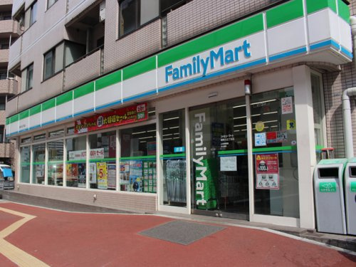 【コンビニエンスストア】ファミリーマート　滝野川五丁目店まで208ｍ