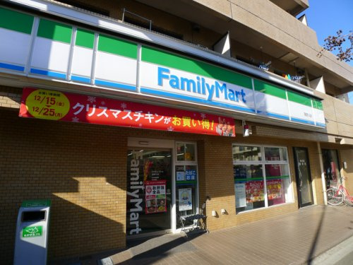 【コンビニエンスストア】ファミリーマート　滝野川店まで266ｍ