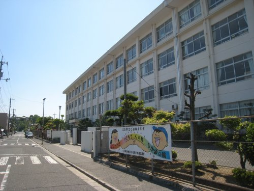【小学校】口田東小学校まで1636ｍ