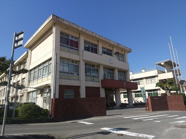 【中学校】高陽中学校まで1150ｍ