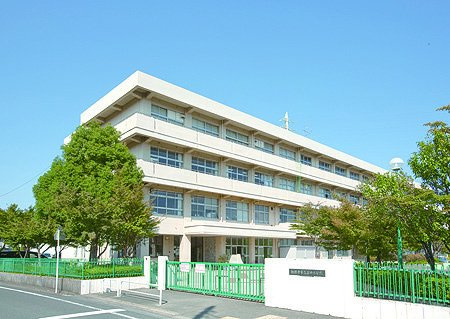 【小学校】谷口小学校まで424ｍ