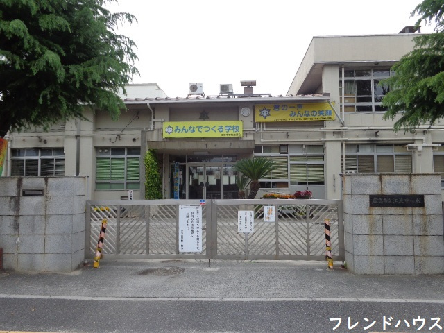 【中学校】江波中学校まで650ｍ