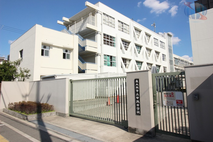 【中学校】東大阪市立布施中学校まで240ｍ