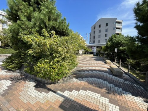 【公園】松ノ内緑地まで1086ｍ