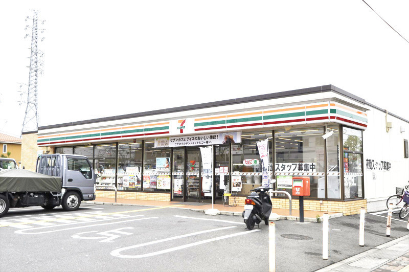 【コンビニエンスストア】セブン-イレブン　三郷新和3丁目店まで770ｍ