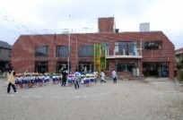 【幼稚園】越谷保育専門学校　附属吉川幼稚園まで1113ｍ