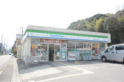 【コンビニエンスストア】ファミリーマート　西宮北インター店まで340ｍ