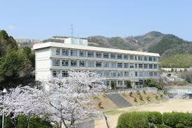【中学校】姫路市立城山中学校まで1507ｍ