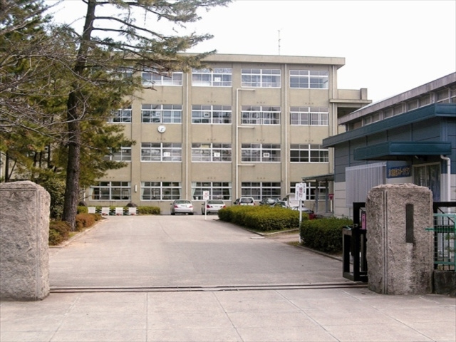 【小学校】浜の宮小学校まで922ｍ