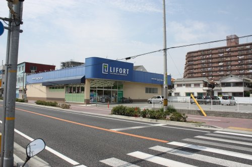 【ドラッグストア】ライフォート魚住店まで496ｍ