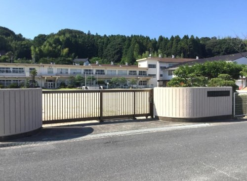 【小学校】赤井小学校まで939ｍ