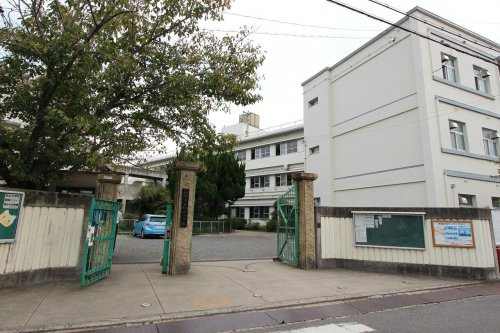 【小学校】和泉市立伯太小学校まで700ｍ