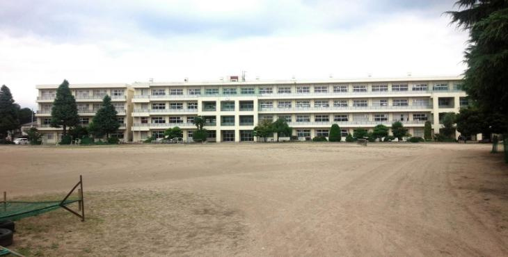 【中学校】友部中学校まで1689ｍ