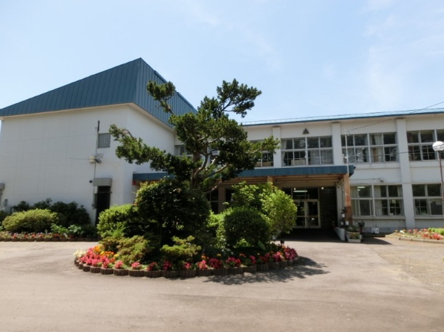【小学校】恵庭市立柏小学校まで702ｍ