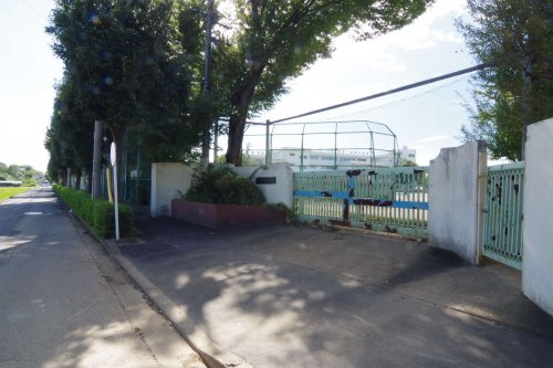 【小学校】府中市立日新小学校まで604ｍ