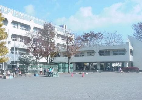 【小学校】府中市立　本宿小学校まで1063ｍ