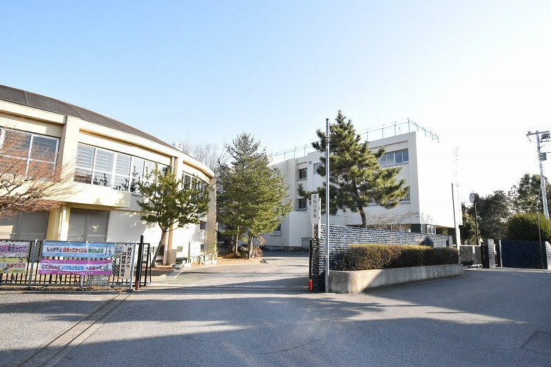 【小学校】春日部市立幸松小学校まで730ｍ