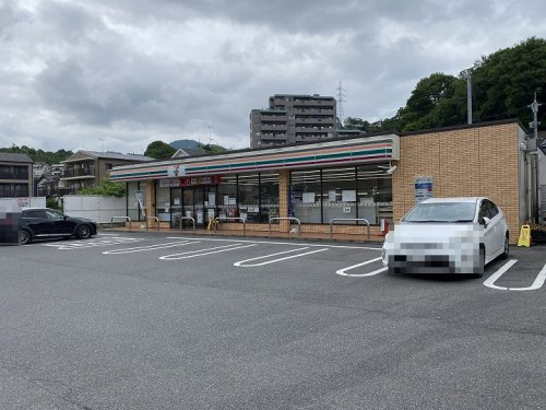【コンビニエンスストア】セブンイレブン　広島安東店まで1032ｍ
