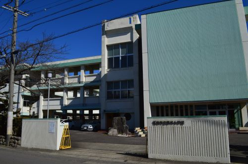 【小学校】草井小学校まで590ｍ