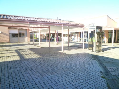 【その他】聖ヶ丘商店街まで120ｍ