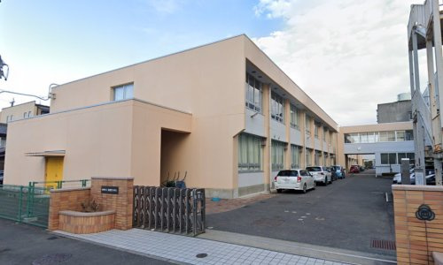 【小学校】岐阜市立長良西小学校まで196ｍ