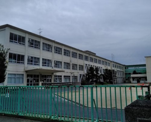 【小学校】春日井市立味美小学校まで1326ｍ