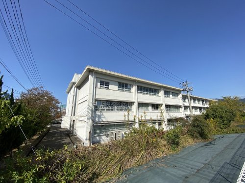 【中学校】宇美中学校まで1517ｍ