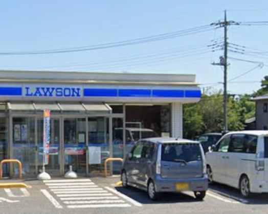 【コンビニエンスストア】ローソン　八街山田台店まで596ｍ